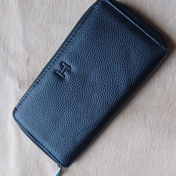 Halston wallet - Picture 15 of 16